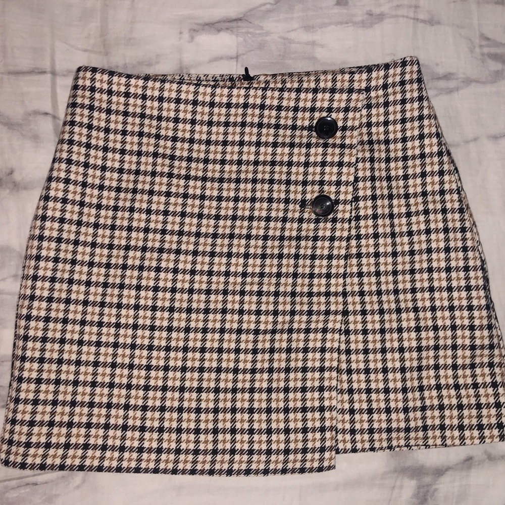 Houndstooth Pattern Mini Skirt
